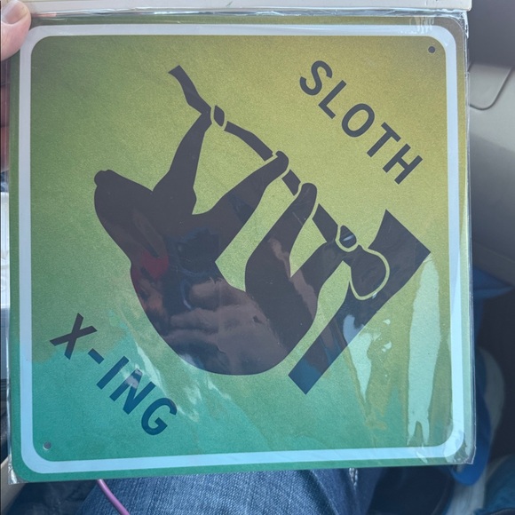 Sloth Crossing Sign - Picture 4 of 6